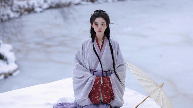 彭小苒雪地古风4K高清壁纸